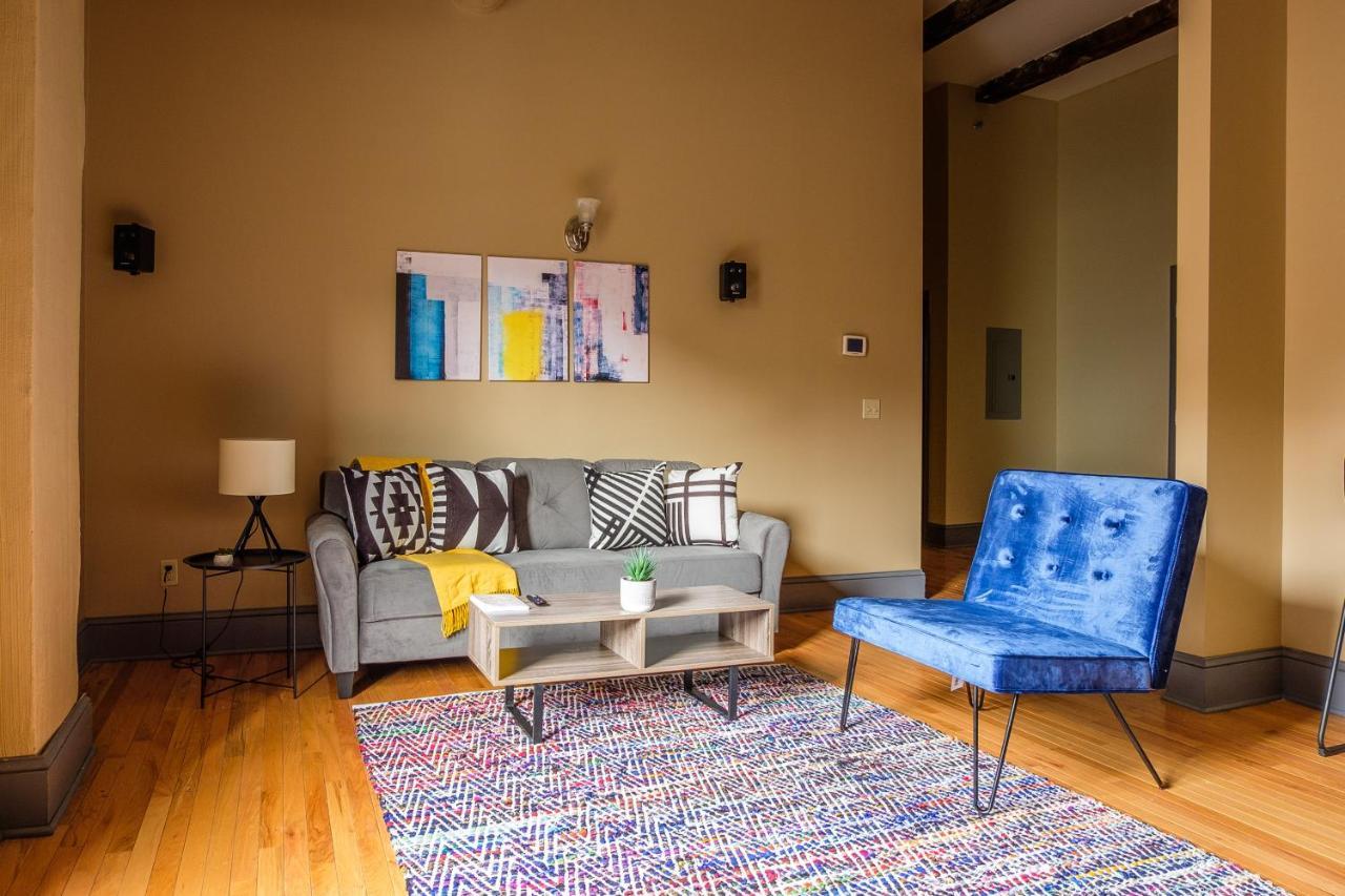 Frontdesk 2015 East 4Th Street Apts Downtown Cleveland 아파트 외부 사진